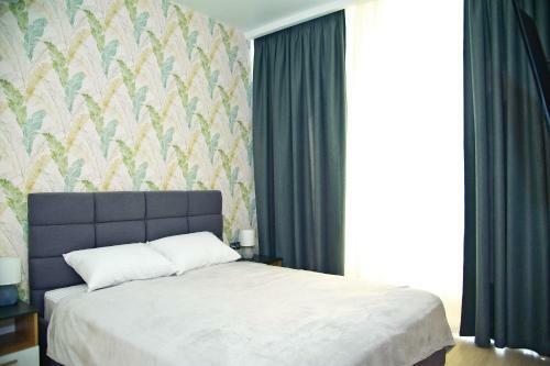 Arcadia Popular Sea View Apartment