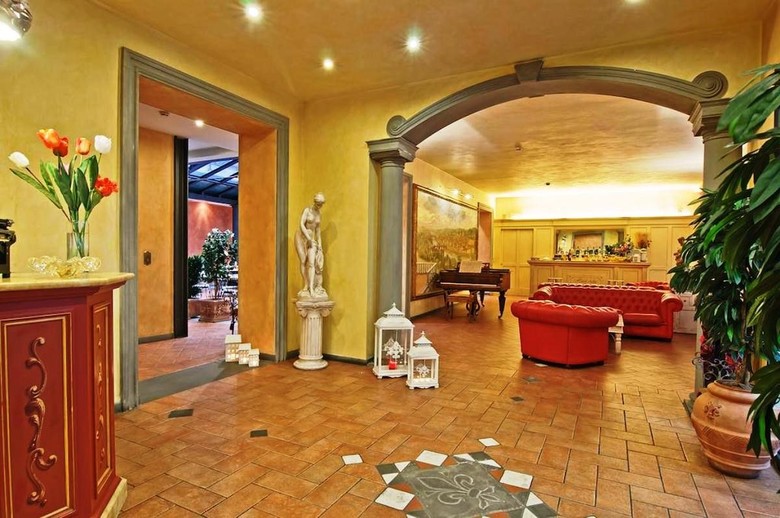 Hotel Alba Palace