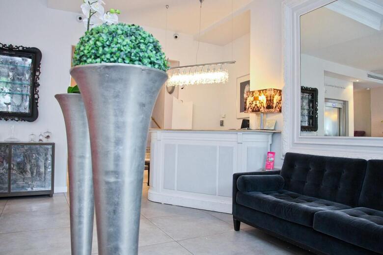 Nouvel Hotel Kinzy
