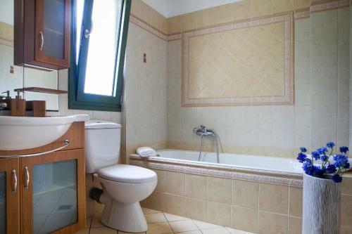 Trapezaki Captains Villa