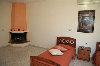 Kris Apartments