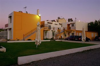 Kris Apartments