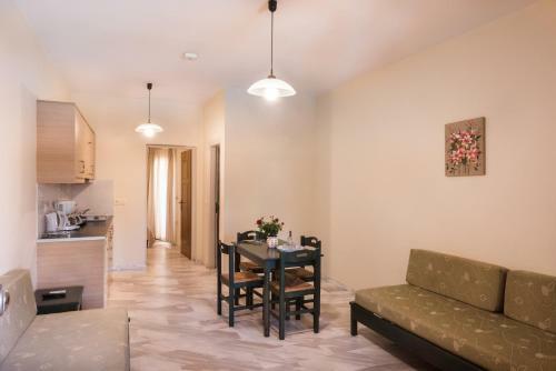 Aparthotel Mythos Beach Hotel Apartments