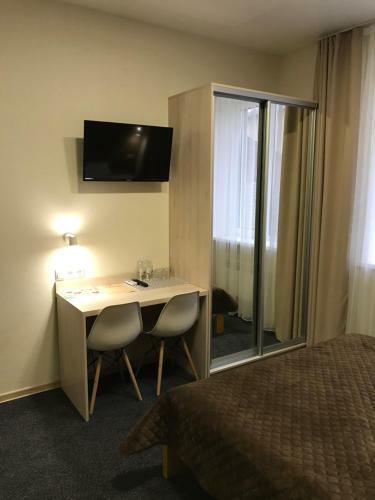 Rooms Hotel