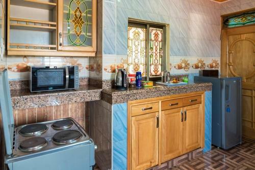 Spacious Apartment In Secure Resort - 46 People