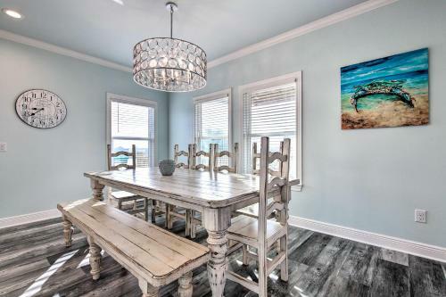 Luxe Spacious Stilted Home With Kayaks Walk To Beach