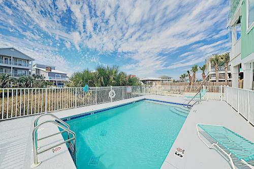 New Listing! Lagoon-front Townhouse With Pool, Deck Townhouse