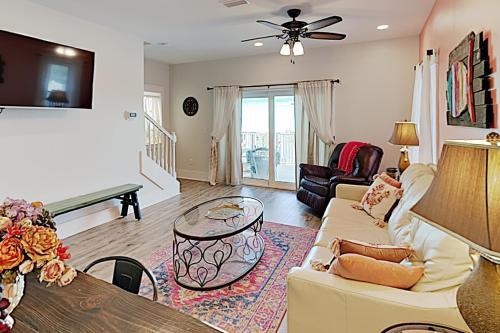 New Listing! Lagoon-front Townhouse With Pool, Deck Townhouse