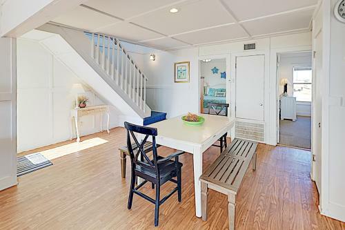 Beachside ?daydream Hideaway? W/ Vast Gulf Views Home