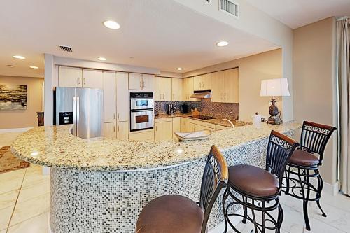 Apartamento Island Tower Unit 1901 Condo