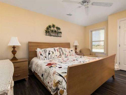 Erica's Sandpiper By Meyer Vacation Rentals