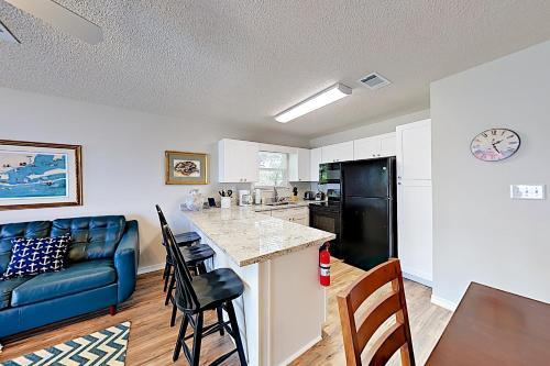 Apartamento New Listing! Blue Heron: 2 Lagoon-front Units Duplex