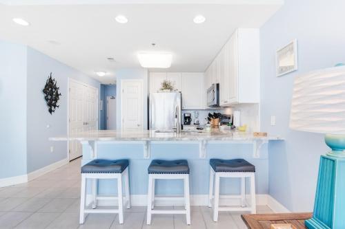 Lighthouse Condominiums III