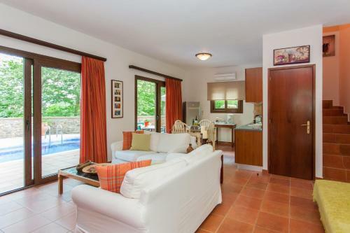 Arhontika Villas