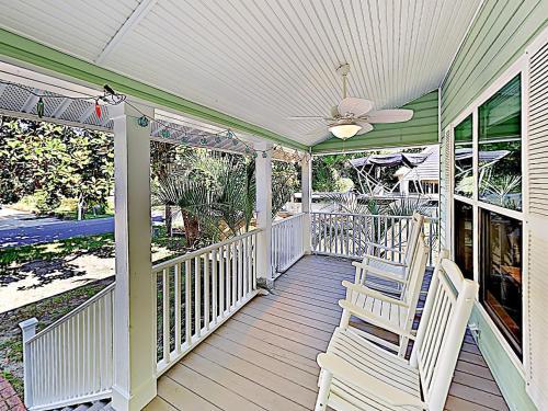 New Listing! Coastal Remodel ? Near Bay Home