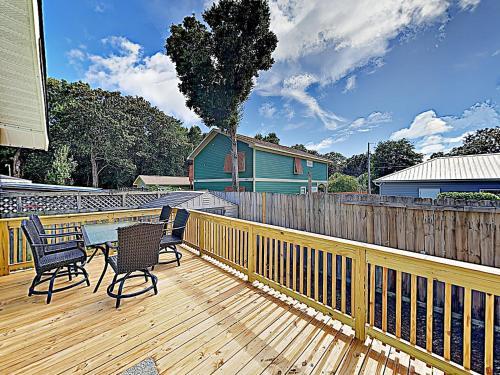 New Listing! Coastal Remodel ? Near Bay Home