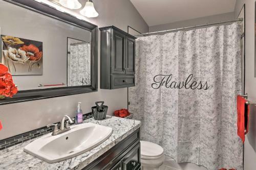 Anchorage House With Private Deck, 8 Mi To Downtown!
