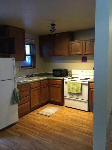 Headwall Hideaway - Private Two Bedroom Apartment
