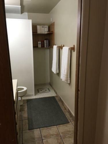 Headwall Hideaway - Private Two Bedroom Apartment