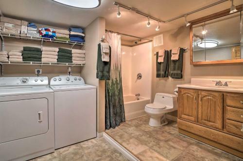 Peaceful Mountain-view Home - Walk To Kenai Lake!