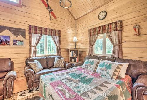 North Pole Log Cabin With Northern Lights Views!