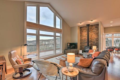 Modern Anchorage Home With Stunning Mtn Views!