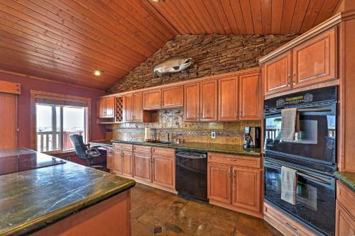 Apartamento Crows Nest Waterfront Apt With Seward Bay Views!