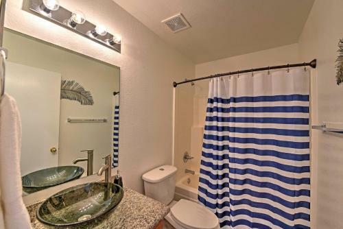 Spacious Phoenix Area Escape With Private Pool Patio
