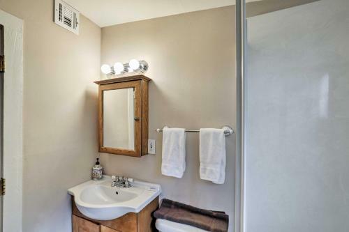 Bisbee House With Private Yard, Parking, Grill!