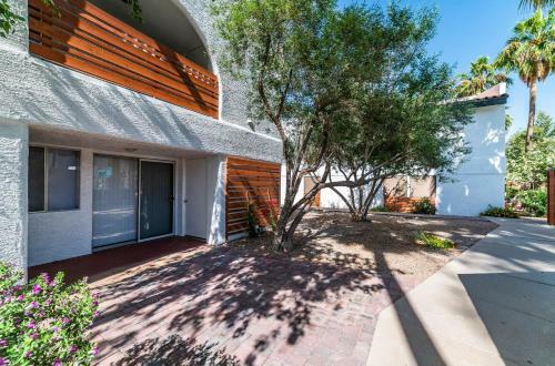 41b - Casa Grande Modern 1bd Condo Heated Pool