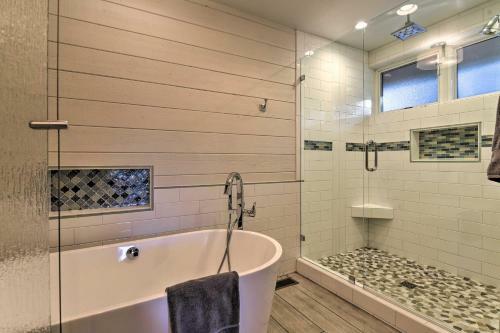 Cabin With Mtn View And Hot Tub By Continental Golf!