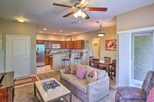 Apartamento Pet-friendly Fountain Hills Condo Walk Downtown!