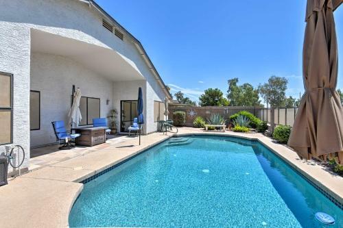 Glendale Home With Pool - Walk To Nfl And Nhl Games!
