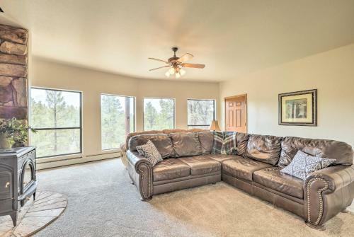 Secluded Heber Cabin With Valley Views And Deck!