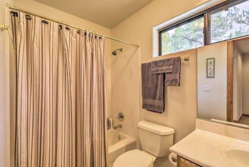 Secluded Heber Cabin With Valley Views And Deck!