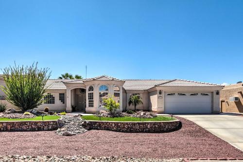 Upscale Oasis With Pool And Hot Tub, 3 Mi To Lake