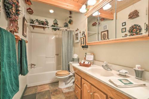Rim Country Retreat With Multi-level Deck And View