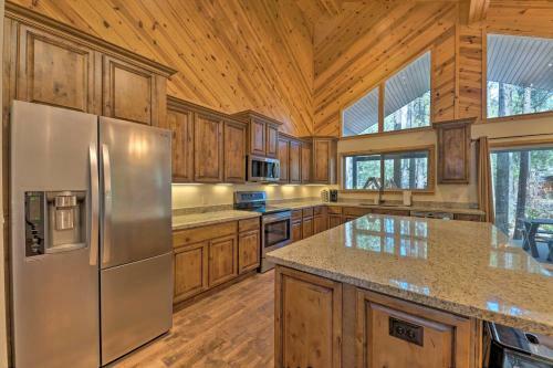 Pinetop Cabin With Game Room Fish, Hike And Golf