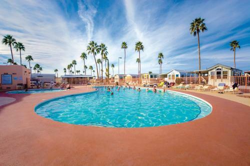 Mesa Spirit Park Model Premium 3 - Entire Home 55 Plus Community