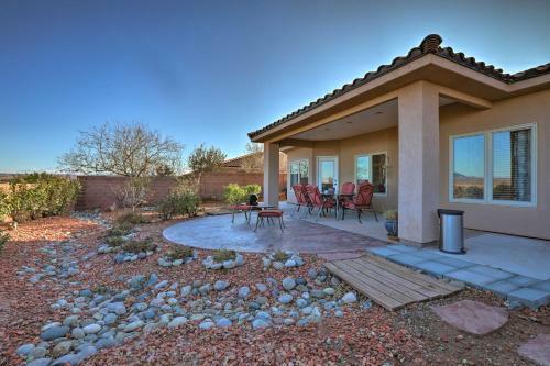 Horseshoe Bend Retreat With Fire Pit, Patio And Mtn Views