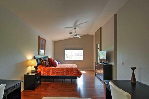 Zen Family Home On Legacy Golf Course With Pvt Pool!