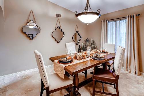 Scottsdale Home With Fireplace And Private Heated Pool!