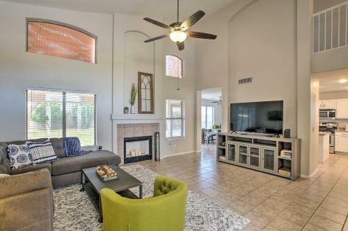 Pet-friendly Home 2 Mi From Peoria Sports Complex!