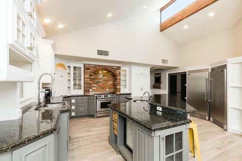 Everett Street Retreat