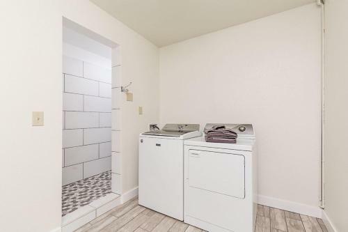 Everett Street Retreat