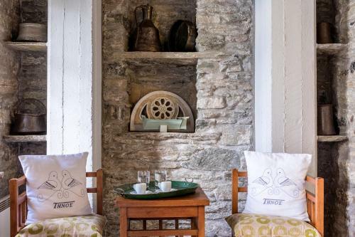 Crossroads Inn Traditional Lodging
