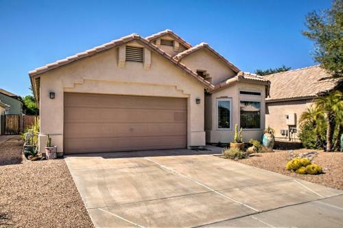 Modern Phoenix Oasis With Heated Pool, Patio And Grill