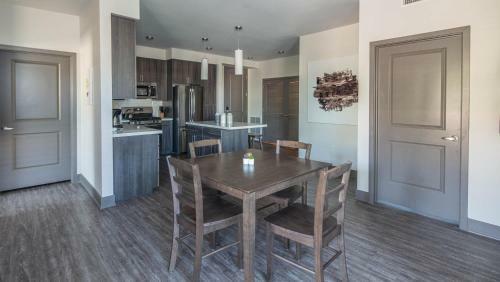 Apartamento Wanderjaunt - Chic Central Phoenix Apts