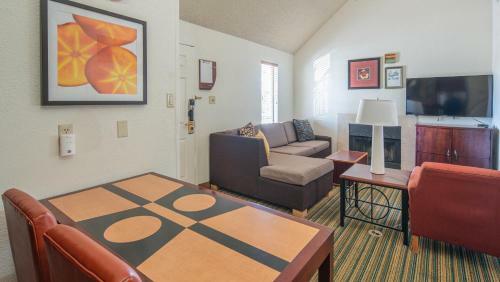 Wanderjaunt - North Phoenix Apartments