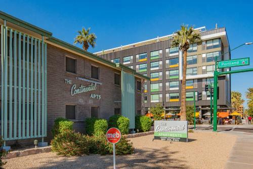 Wanderjaunt -- Classic Downtown Phoenix Apartments